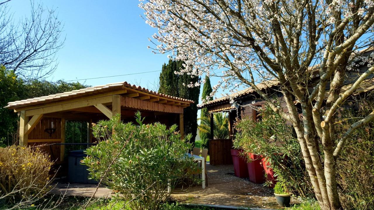 Bed and Breakfast Le Bassin Du Tertre Fronsac  Экстерьер фото