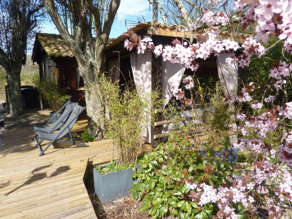 Bed and Breakfast Le Bassin Du Tertre Fronsac  Экстерьер фото